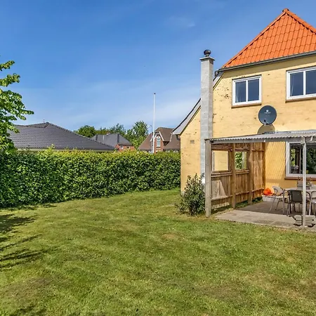 Slavomira - 12km From The Sea By Interhome בית נופש